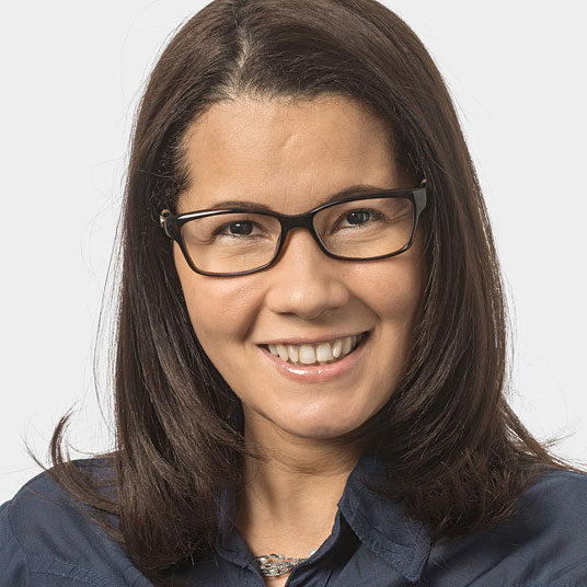 Juana Santana, Konfektionierung